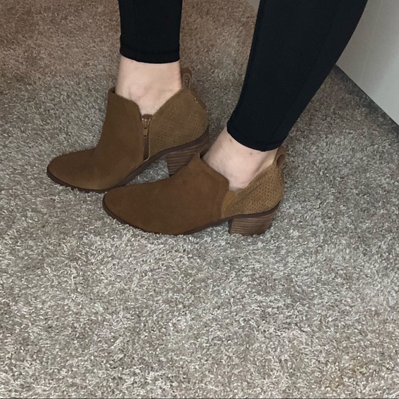 ‼️SOLD‼️ Steve Madden Ruebey Suede Bootie - Chestnut, 6.5 - Picture 13 of 14